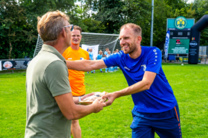 Hedde Jan wint prijs bij Voetbalkamp Avontuurlijk