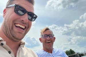 Martijn en Hedde Jan op de boot - teamuitje