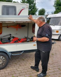 Ad bij zijn vliegtuigverzameling